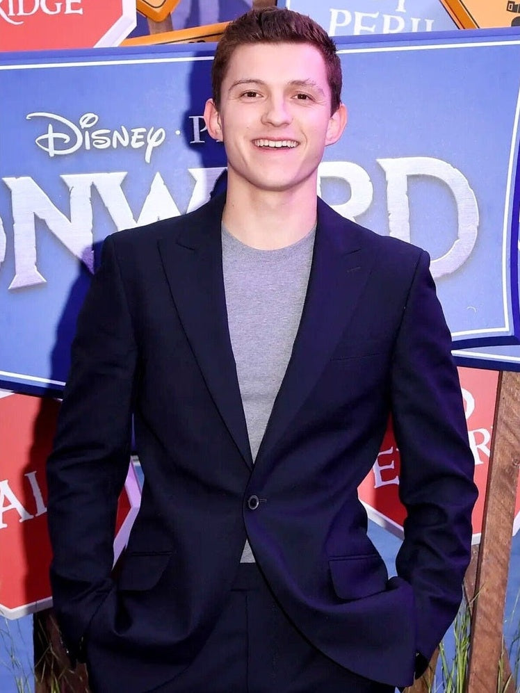 Tom Holland 8.5 x 11 Candid Color Photograph Art Print Photo Picture Collectibles:Photographic Images:Photographs Style Your Walls